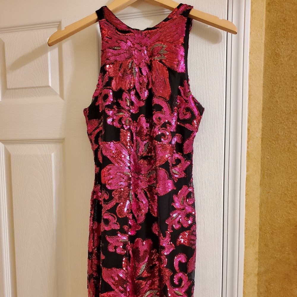 Dress - Picture 2 of 4